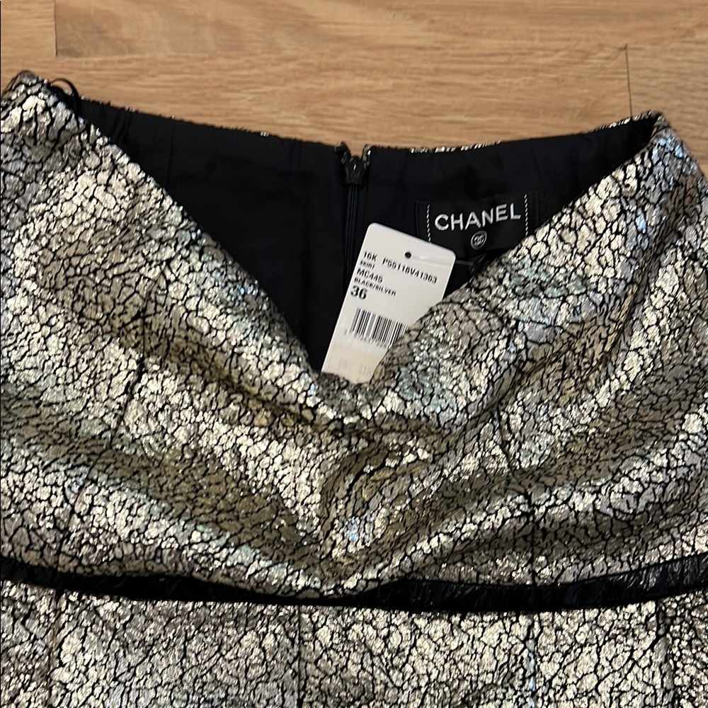 CHANEL Metallic Silver and Black Skirt